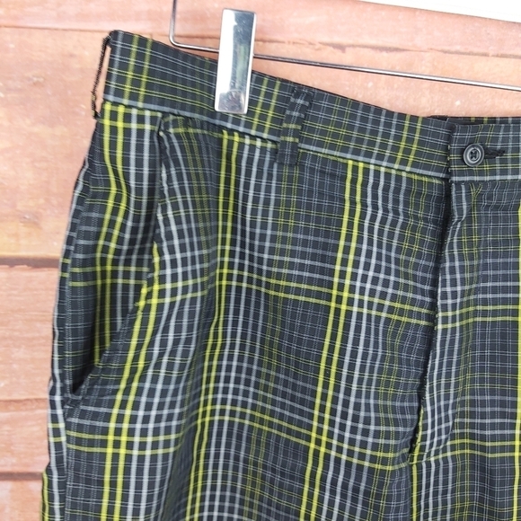 🍄3/50$🍄 PGA TOUR Pro Series Golf plaid shorts size 36 - Picture 2 of 5